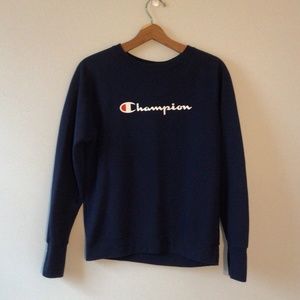 Champion navy blue sweatshirt